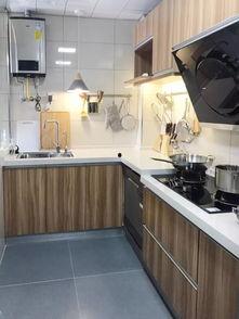 明星厨房装修,时尚与实用的完美融合