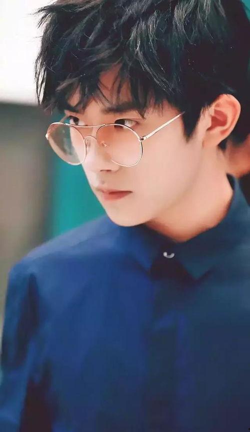 易烊千玺走路背景